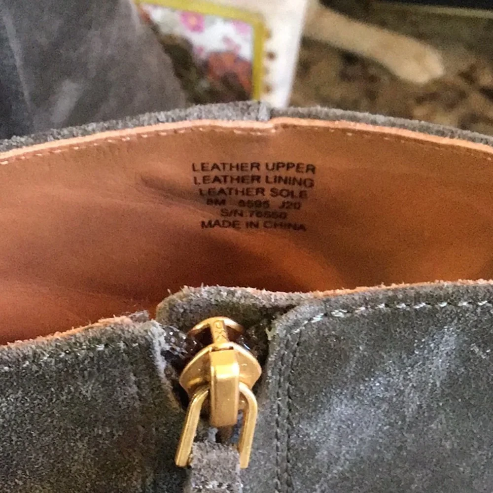 Tory Burch Olive Suede Olive Green Ankle Boots - Picture 5 of 8